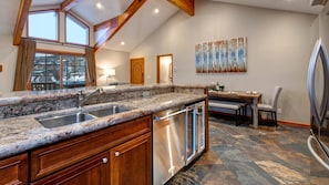 Talo, 3 makuuhuonetta | Yksityinen keittiö