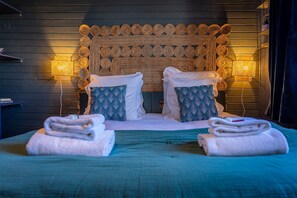 Chambre triple Mont-blanc | Free WiFi, bed sheets