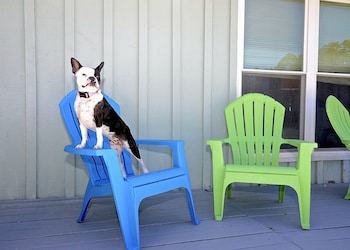 Apperson House 5 Bedrooms 4.5 Bathrooms Home