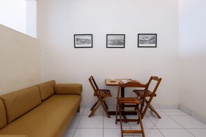 Apartamento, para não fumantes | Área de estar | TV LED