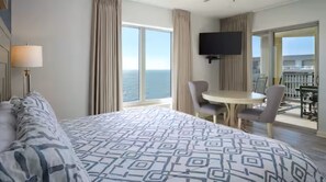 3 bedrooms, free wired Internet, bed sheets