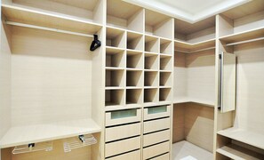 三人房, 露台 | 客房設施服務