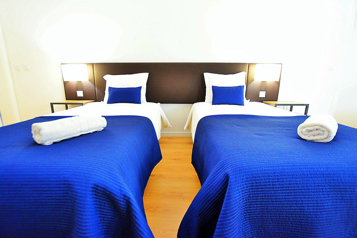 Minibar, in-room safe, desk, iron/ironing board