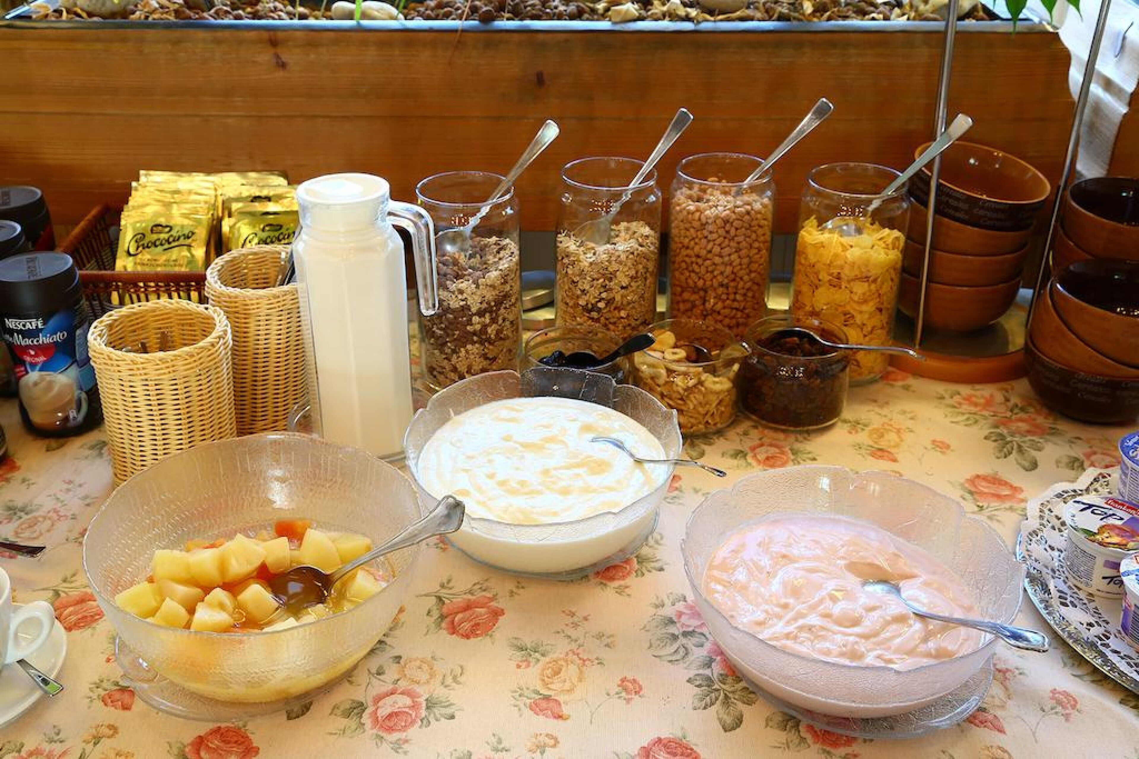 daily buffet breakfast (eur 8.5 per person)