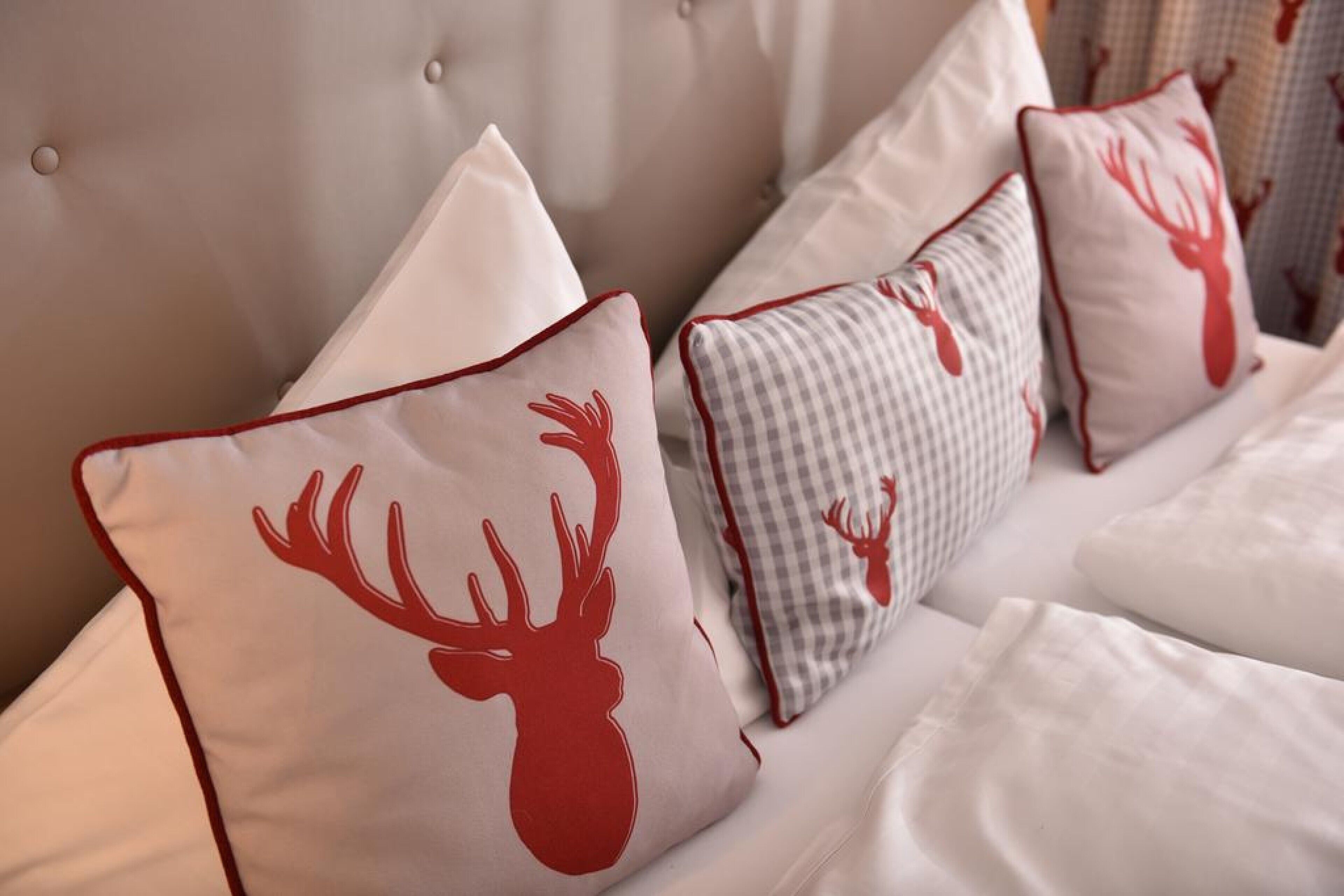 double room | desk, soundproofing, iron/ironing board, free cots/infant beds