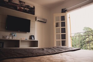 Suite Londres, 1 cama queen, para não fumantes (Primeiro andar) | Hypo-allergenic bedding, down duvets, blackout curtains, free WiFi
