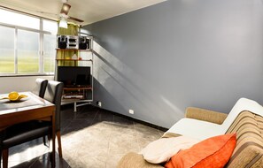 Apartment, Nichtraucher | Wohnzimmer | LED-Fernseher
