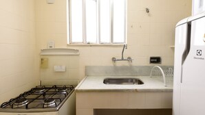 Apartment, Berbilang Katil, Non Smoking | Dapur peribadi | Peti sejuk, ketuhar gelombang mikro, ketuhar, dapur 