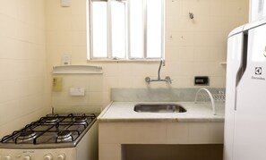 Apartamento, várias camas, para não fumantes | Cozinha privada | Geladeira, micro-ondas, fogão, cooktop