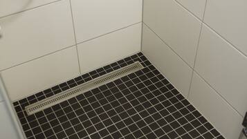 Dusche im Bad