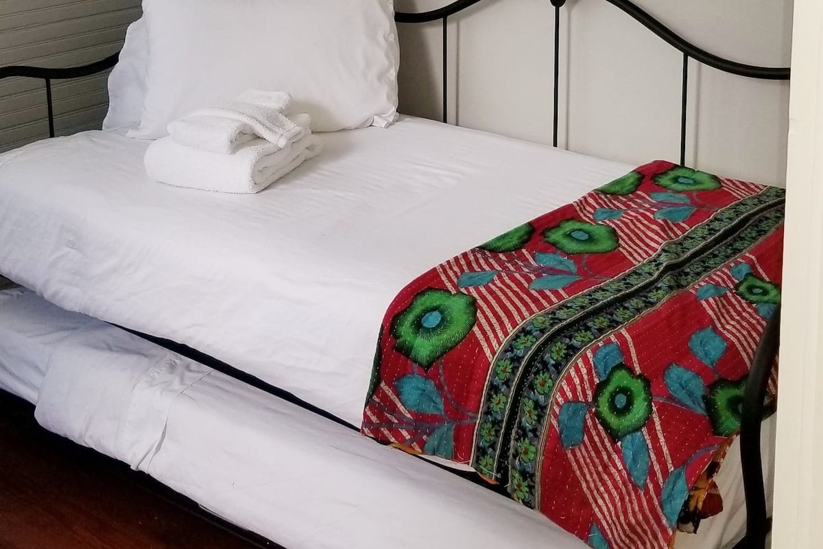 Economy Suite, Multiple Beds, Non Smoking | Extra beds