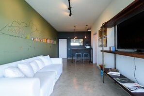 Apartment, 1 Double Bed, Non Smoking | Living room - Omar do Rio - Apartamento V106 (Rio de Janeiro)