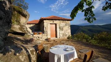 House, 1 Bedroom (Casa do Penedo) | Terrace/patio