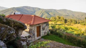 House, 1 Bedroom (Casa do Penedo) | Terrace/patio