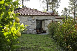 House, 2 Bedrooms, Mountain View (Casa Vilar) | Terrace/patio - Quinta Da Baldieira (Mondim de Basto)