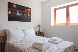 House, 1 Bedroom (Casa do Penedo) | Blackout curtains, iron/ironing board, free WiFi, bed sheets - Quinta Da Baldieira (Mondim de Basto)