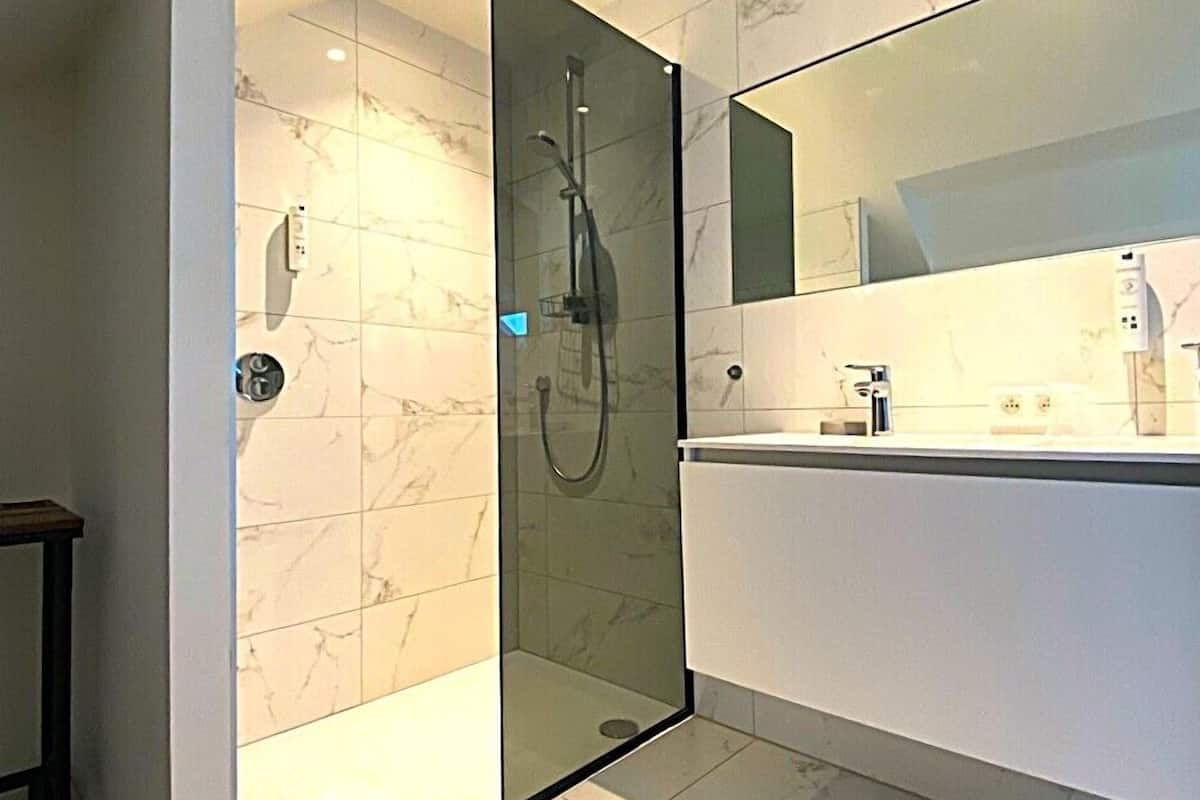 comfort double attic room | bathroom | free toiletries, hair dryer, towels, soap