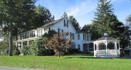 Buck's Homestead B&B