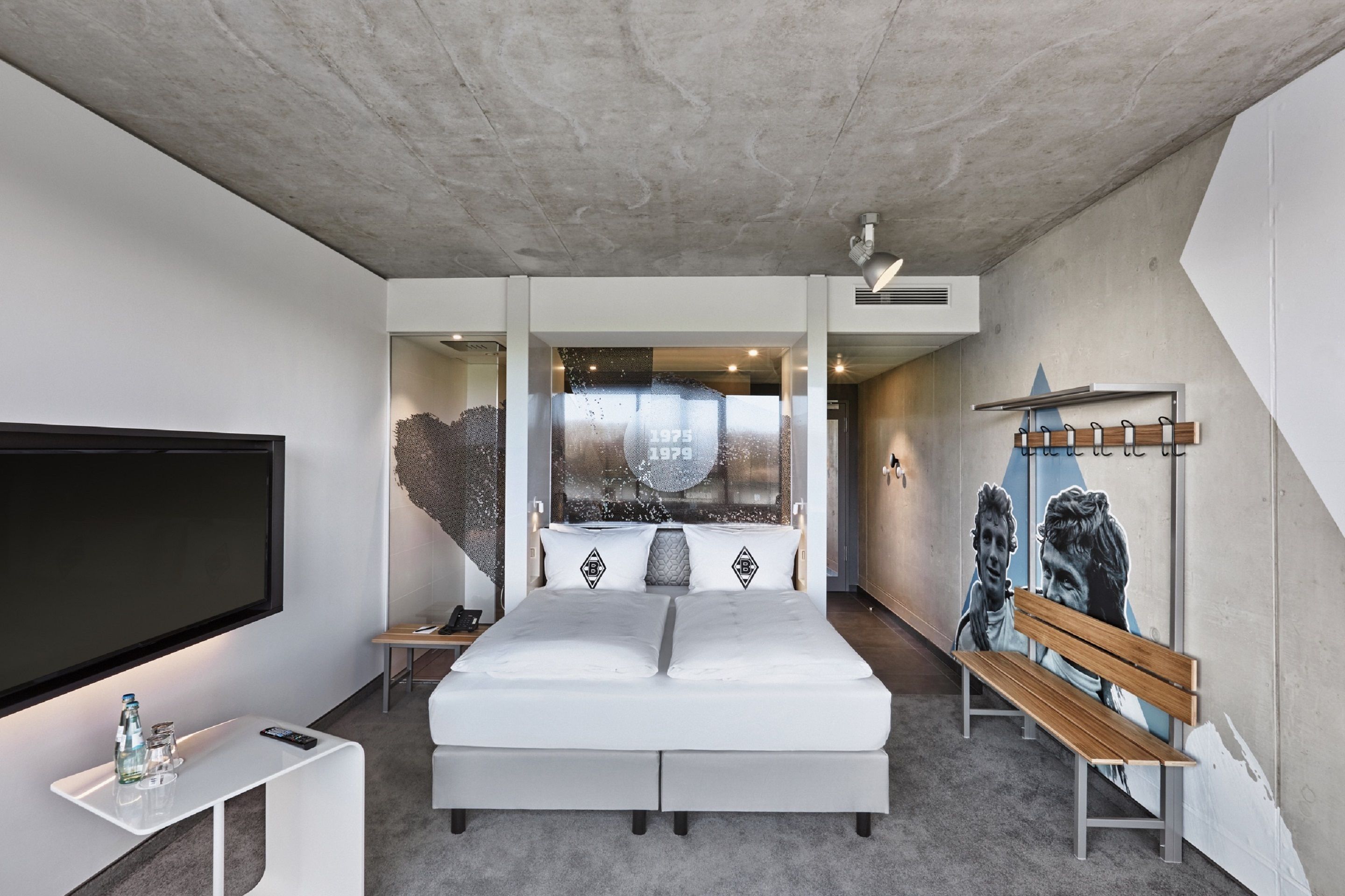 comfort double room | hypo-allergenic bedding, down duvets, soundproofing, free wifi