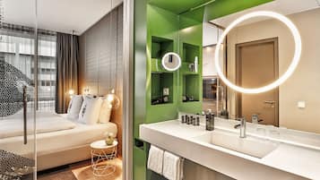 Douche, serviettes fournies