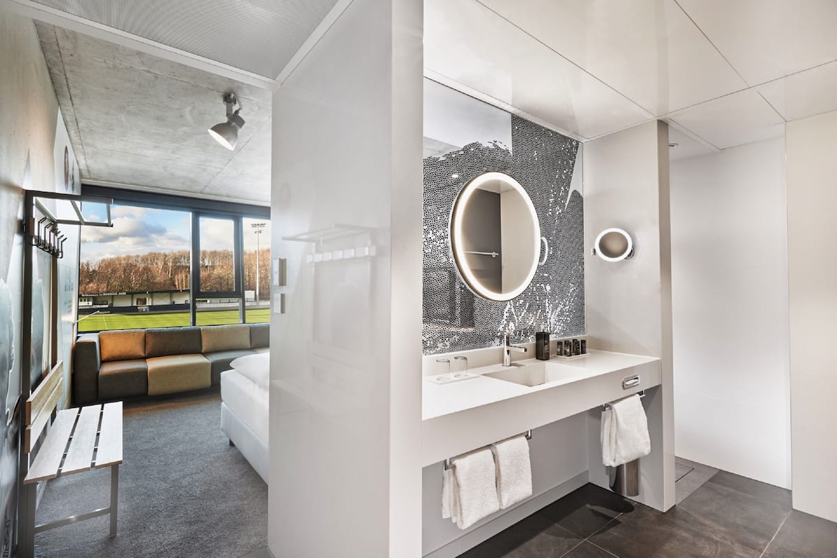 Bathroom | Shower, towels