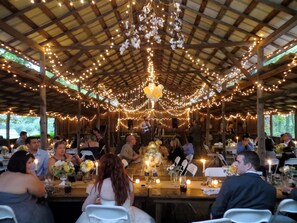 พื้นที่จัดเลี้ยงกลางแจ้ง