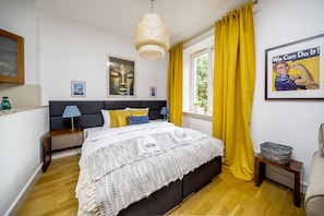 Appartement Prestige | Aire de séjour | Téléviseur à écran plat