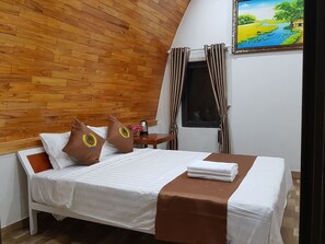 Double Room | Desk, soundproofing, WiFi (free), bed sheets - Areca Bungalow (Bo Trach)