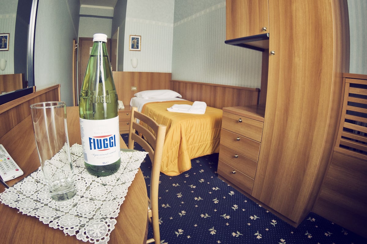 Coffres-forts dans les chambres, bureau