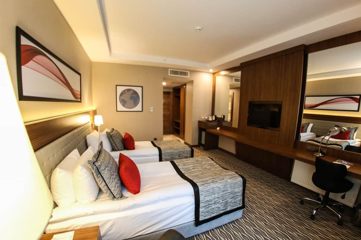 egyptian cotton sheets, premium bedding, minibar, in-room safe