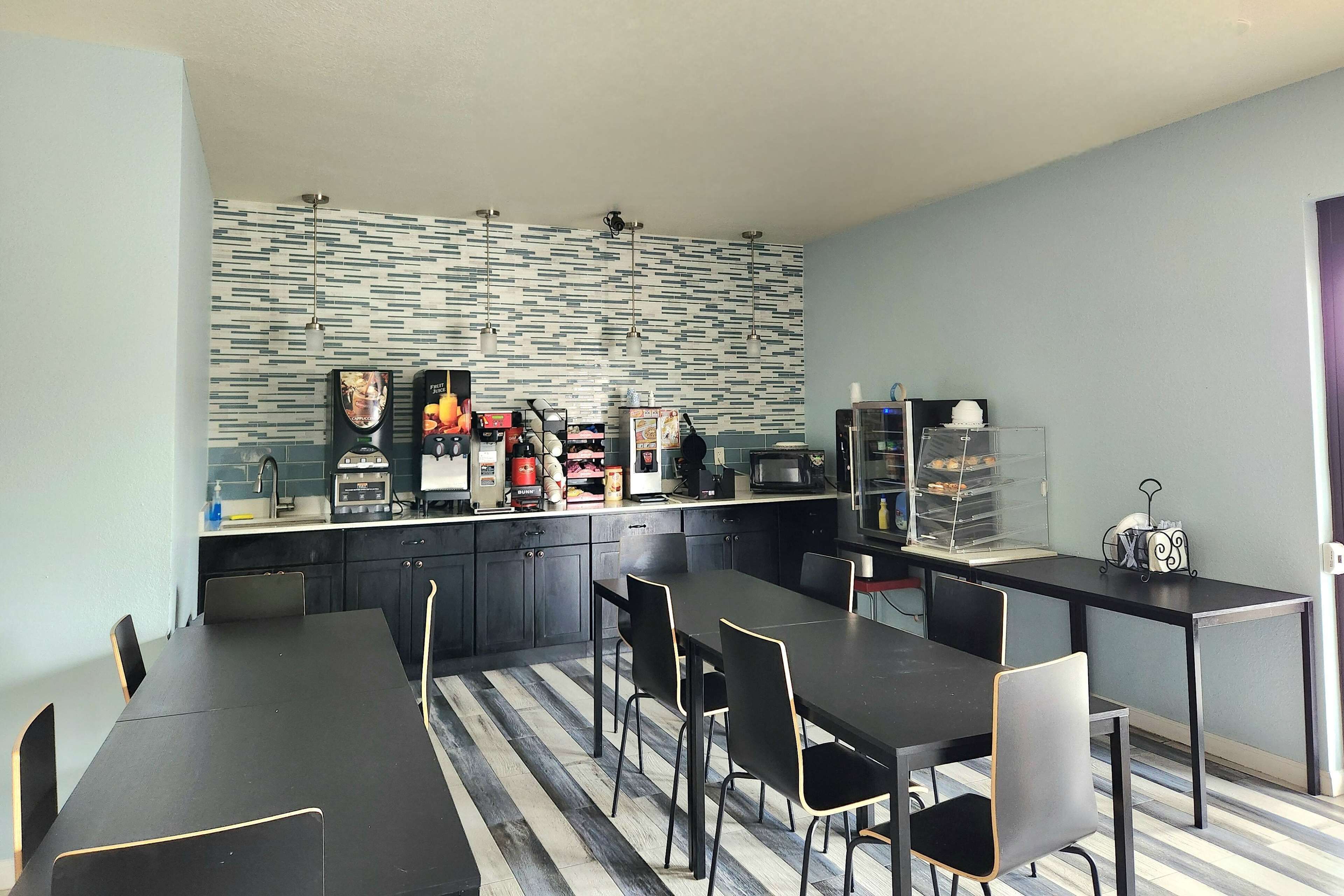 free daily on-the-go breakfast