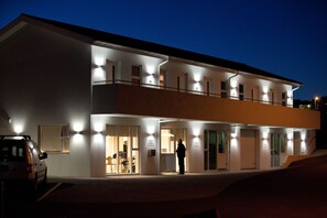 Exterior - Sæluhus Hotel Apartments & Houses (Akureyri)