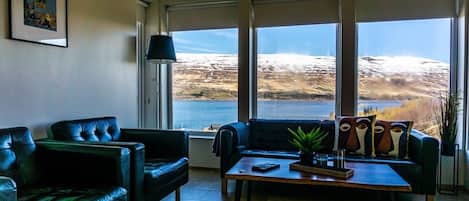 Ferienhaus, 3 Schlafzimmer, Whirlpool, Meerblick | Wohnbereich