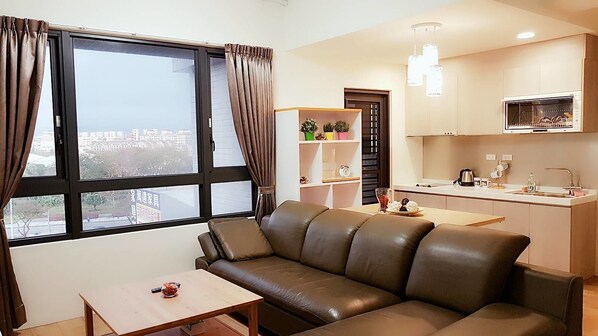 Elite Condo, 2 Double Beds, Non Smoking | Blackout curtains, free WiFi