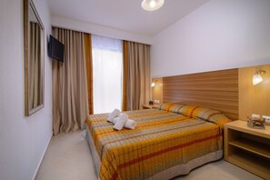 Room - Apanemia Apartments by Flegra Collection (Kassandra)