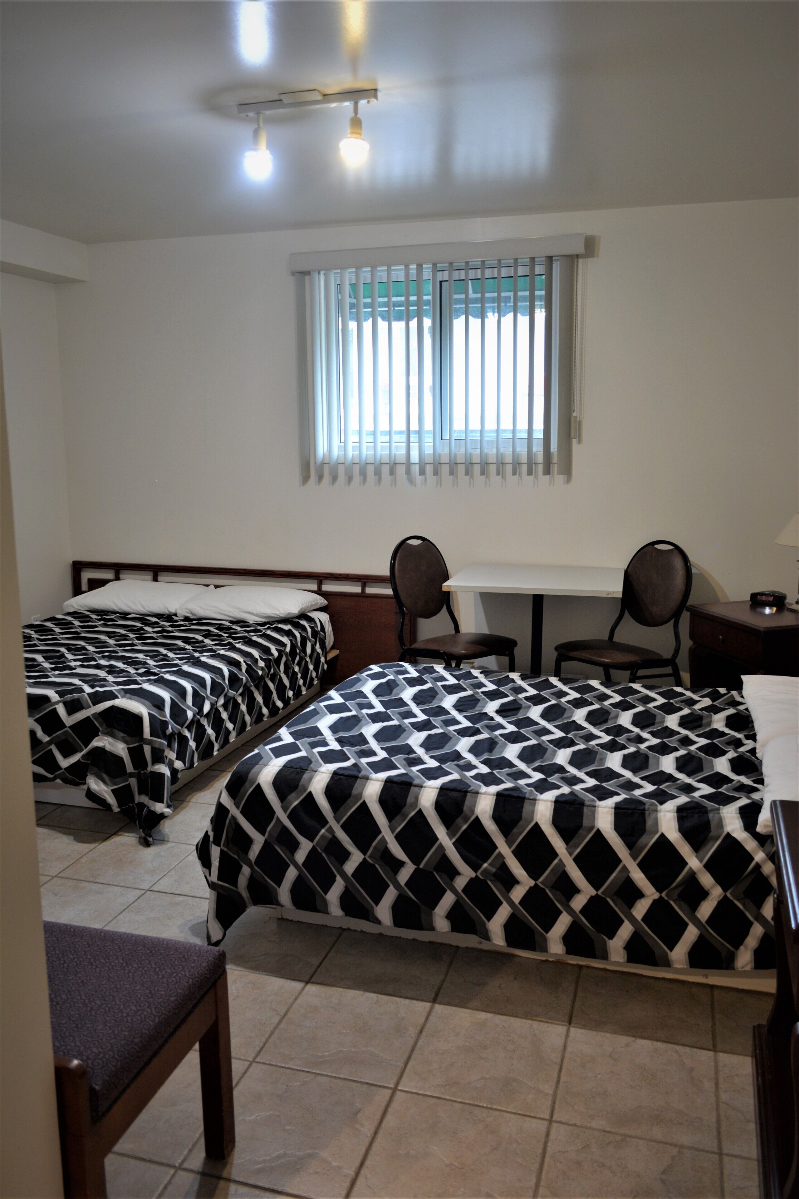 soundproofing, free wifi, bed sheets