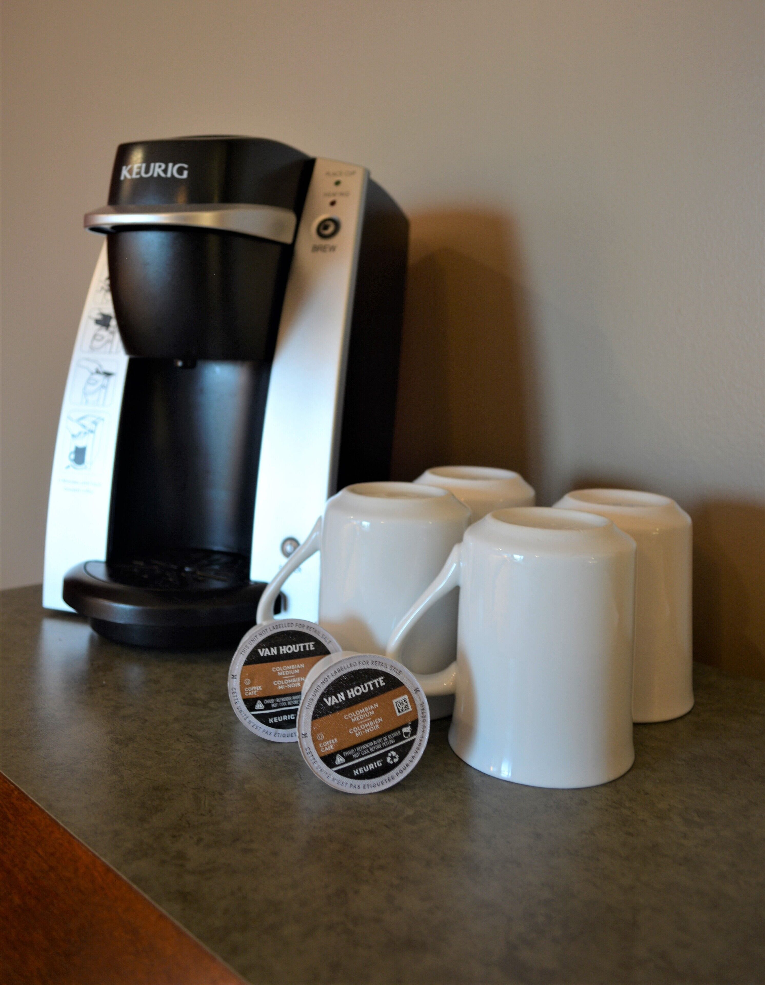 soundproofing, free wifi, bed sheets