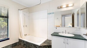Ensemble baignoire-douche