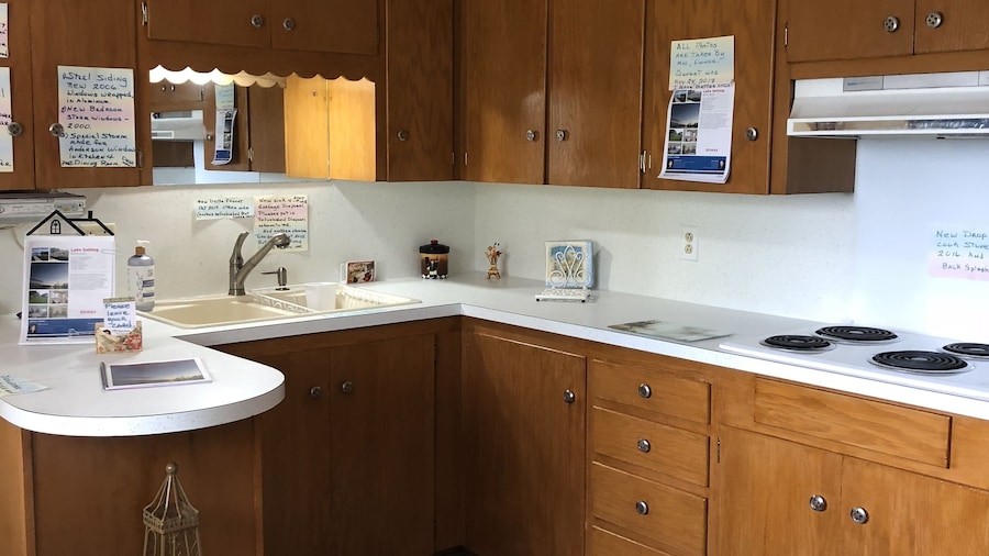 3-Bedroom Lakefront House