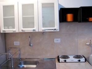Fridge, microwave, stovetop, coffee/tea maker - Studio de Casal no Brás  (Brás)