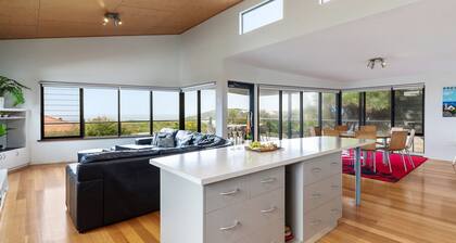 Beachside at Margaret River (Prevelly) - Modern beach house, ocean views, spacious interior, reverse