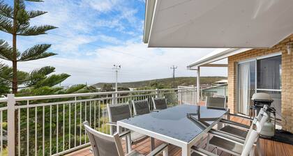 Shorelands - *Close to beach, recently renovated, 2 living rooms*