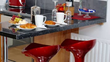 Căn hộ | Bếp riêng | Tủ lạnh, lò vi sóng, lò nướng, bếp nấu
