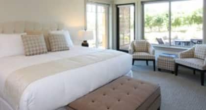 Vineyard View Inn