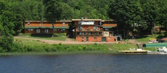 AJ's Lodge and Oven