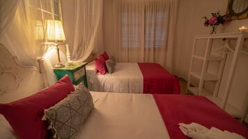 2 slaapkamers, een strijkplank/strijkijzer, wifi, beddengoed