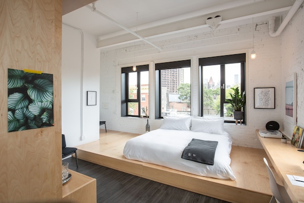 Suíte estúdio com design assinado, 1 cama King | Roupas de cama de algodão egípcio, roupas de cama premium