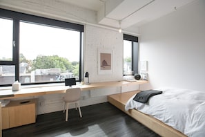 Studio Signature, 1 grand lit | Vue sur la ville