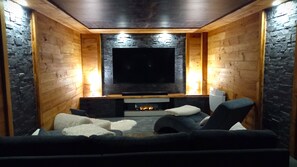 Smart TV, DVD player, stereo, offices