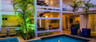 强壮布鲁公寓酒店